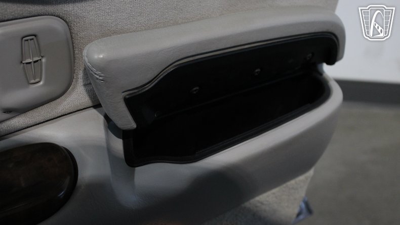 1996 Lincoln Town Car 99