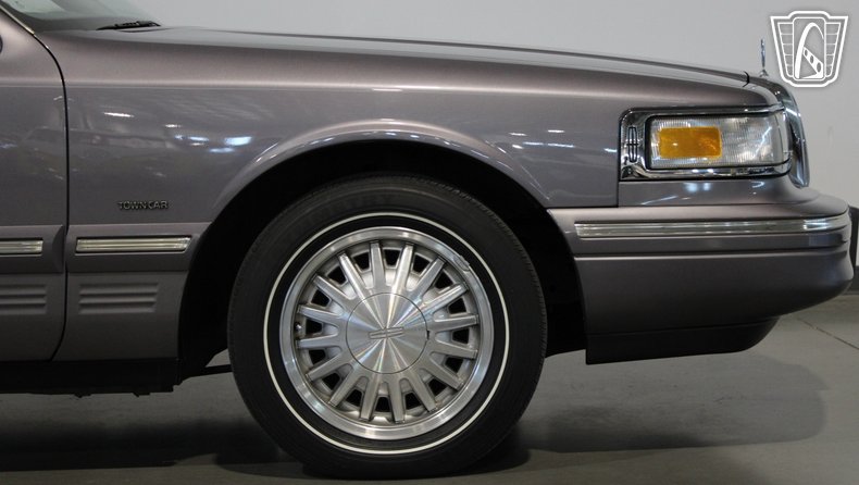 1996 Lincoln Town Car 177