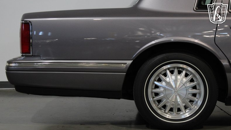 1996 Lincoln Town Car 179