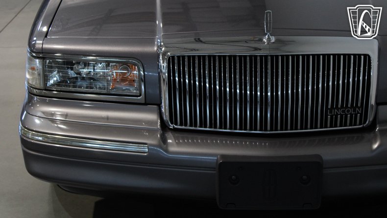 1996 Lincoln Town Car 181