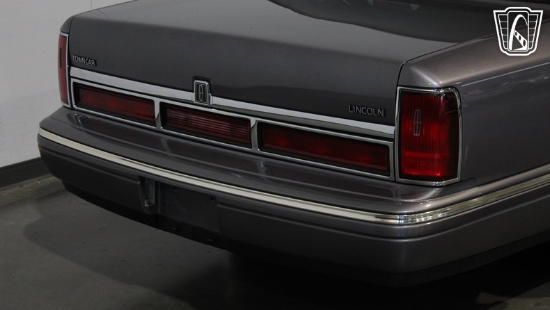 1996 Lincoln Town Car 182
