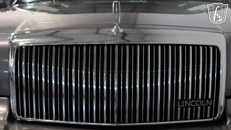 1996 Lincoln Town Car 185