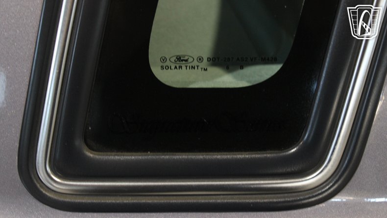 1996 Lincoln Town Car 201