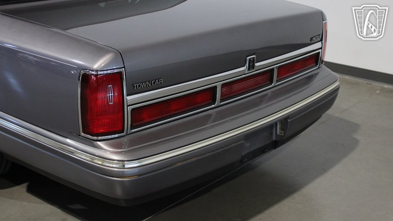 1996 Lincoln Town Car 220