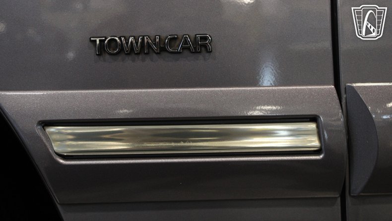 1996 Lincoln Town Car 238