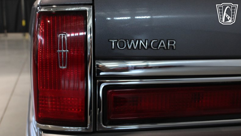 1996 Lincoln Town Car 256