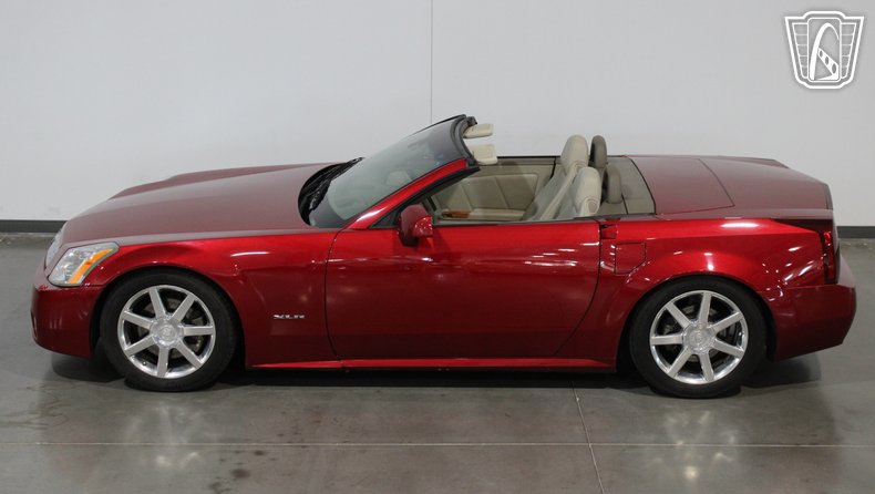 2004 Cadillac XLR 21