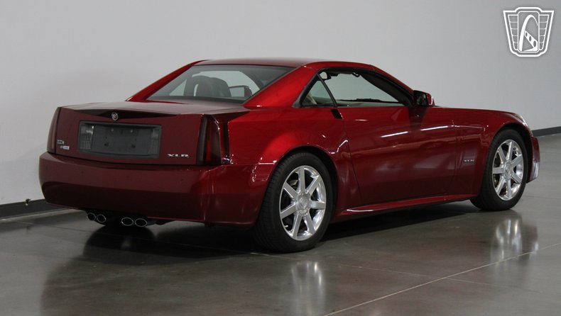 2004 Cadillac XLR 26