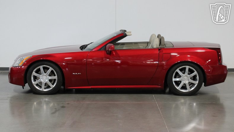 2004 Cadillac XLR 29