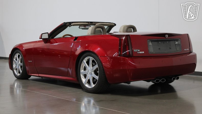 2004 Cadillac XLR 36