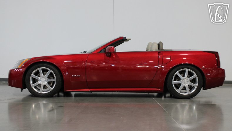 2004 Cadillac XLR 37