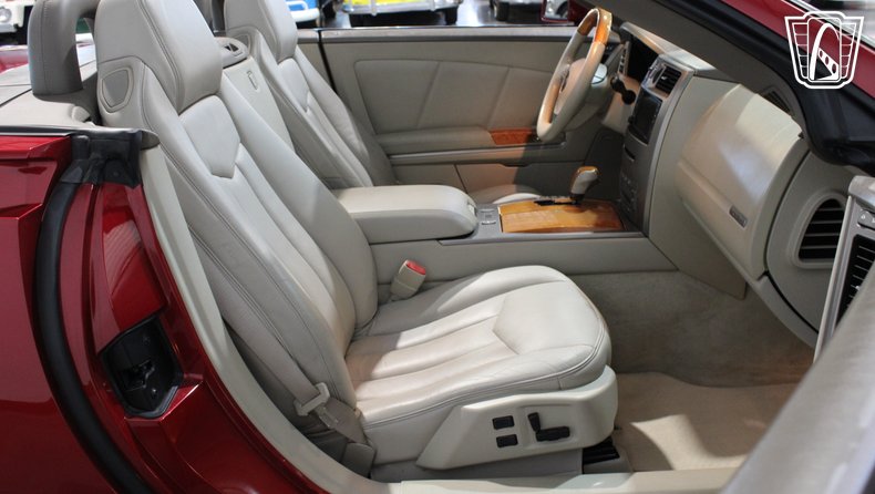 2004 Cadillac XLR 41