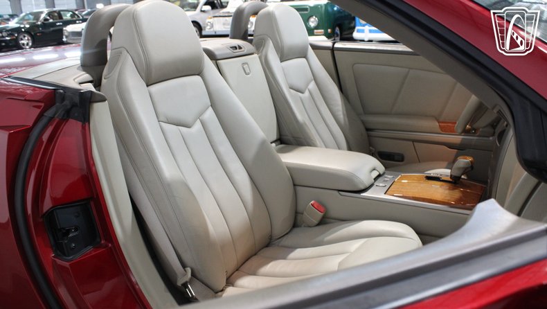 2004 Cadillac XLR 42