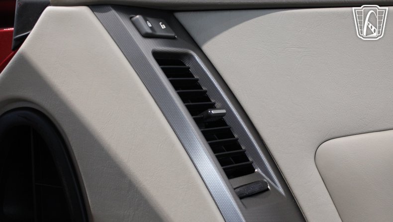 2004 Cadillac XLR 57