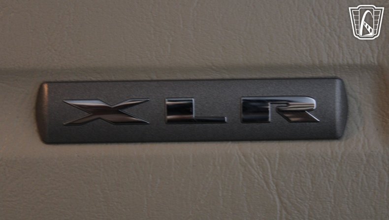 2004 Cadillac XLR 61
