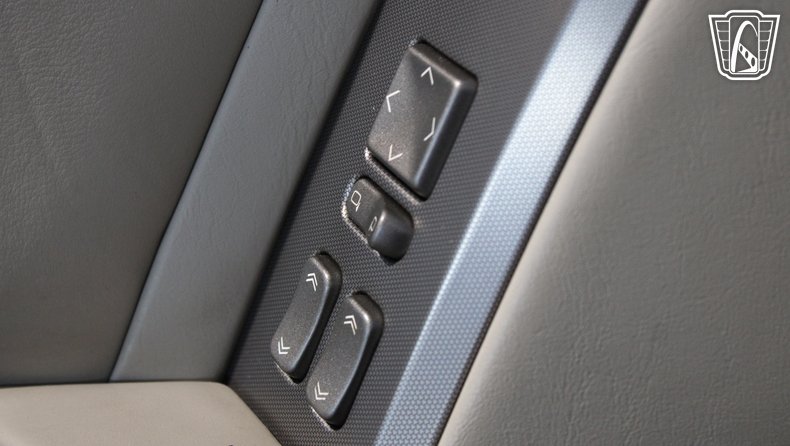2004 Cadillac XLR 81