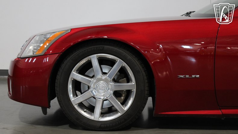 2004 Cadillac XLR 200