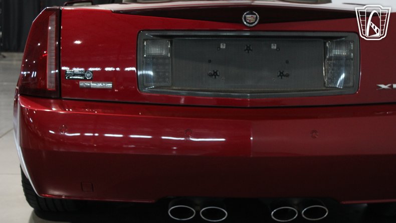 2004 Cadillac XLR 208