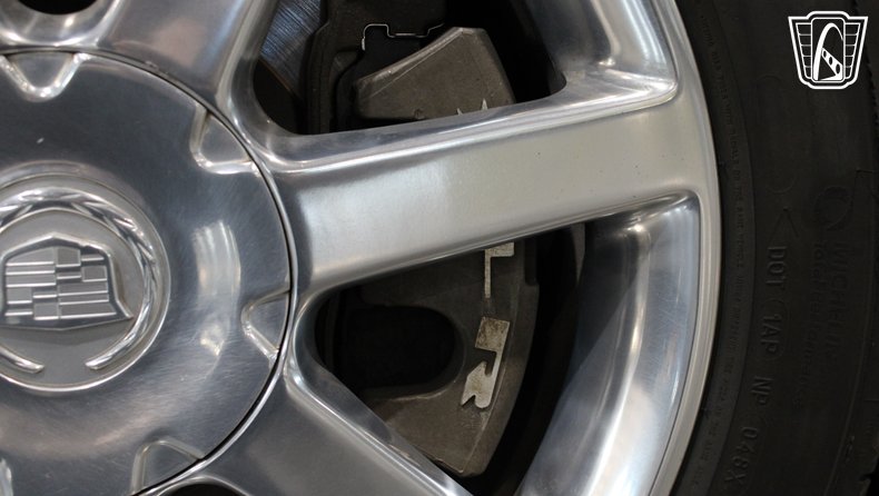 2004 Cadillac XLR 221
