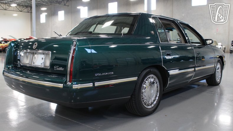 1999 Cadillac DeVille 34