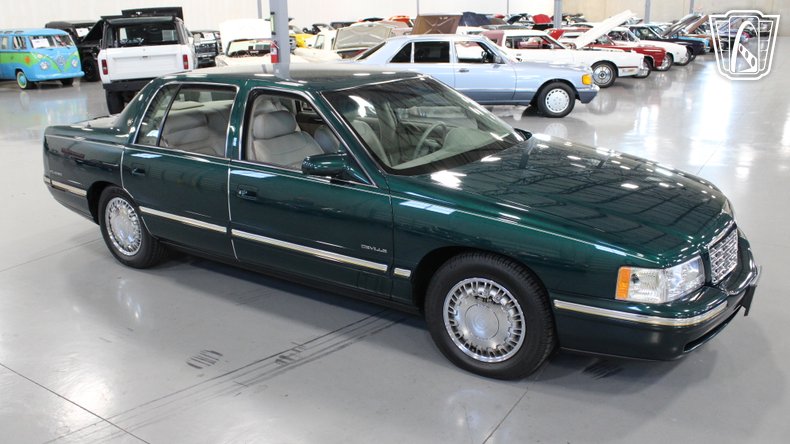1999 Cadillac DeVille 37