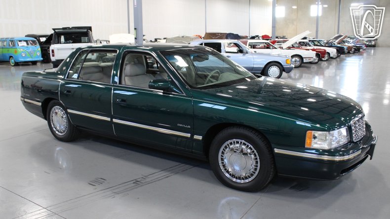 1999 Cadillac DeVille 8