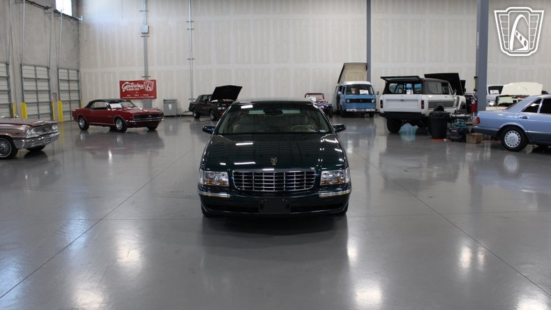 1999 Cadillac DeVille 40