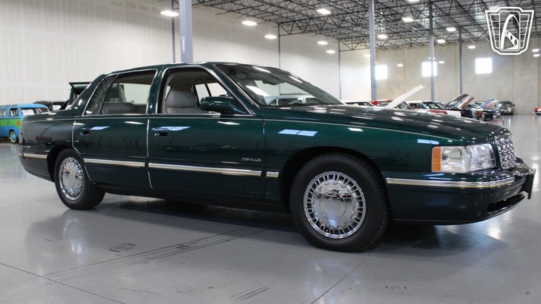 1999 Cadillac DeVille 38