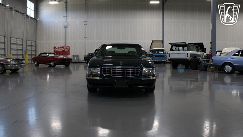 1999 Cadillac DeVille 41