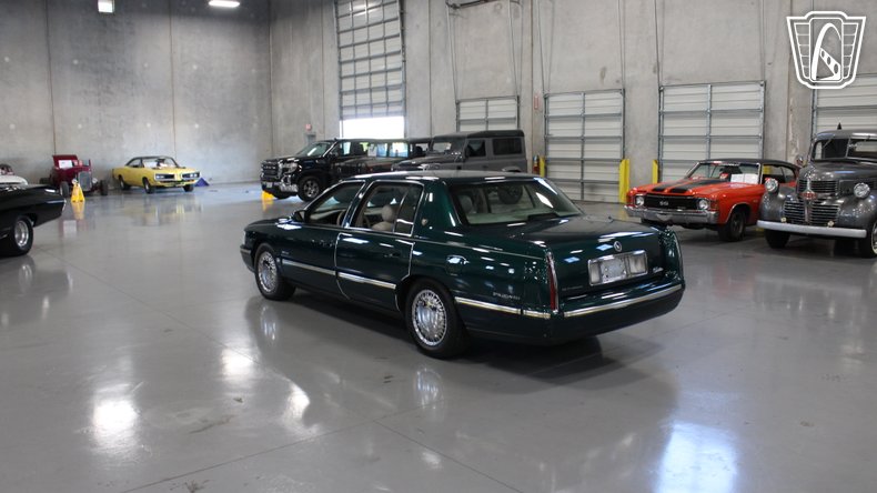 1999 Cadillac DeVille 48