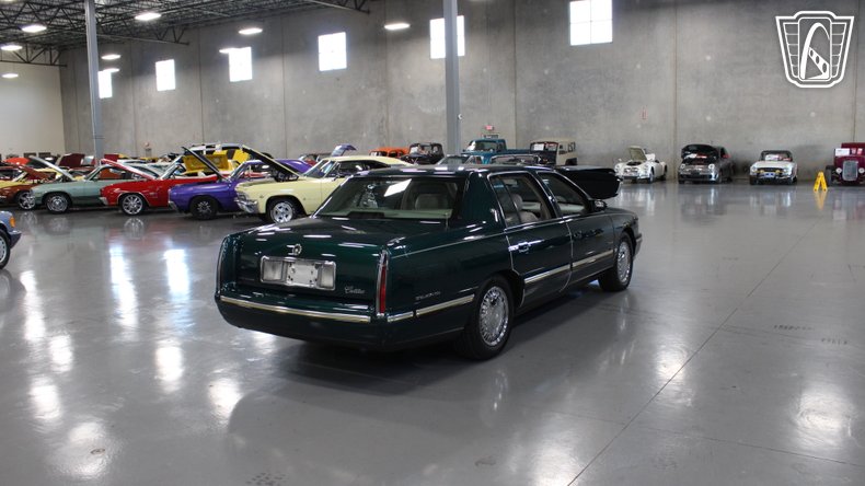 1999 Cadillac DeVille 54