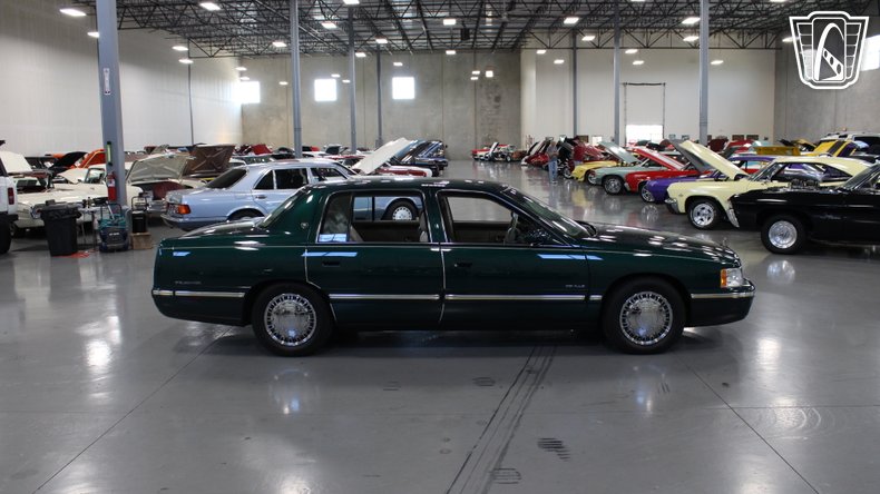 1999 Cadillac DeVille 57