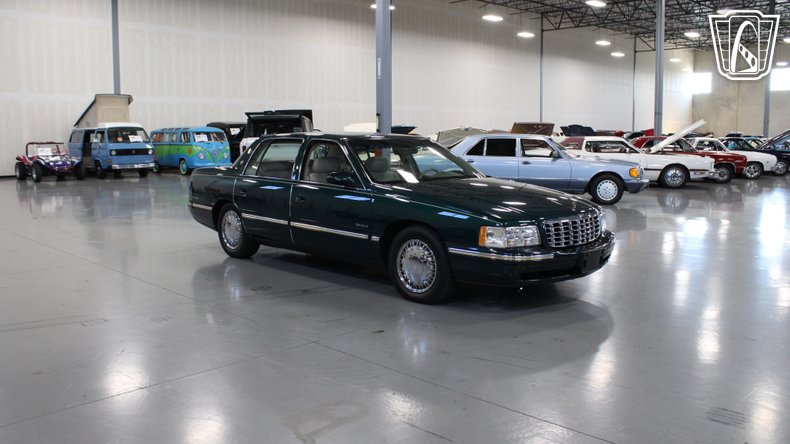 1999 Cadillac DeVille 61