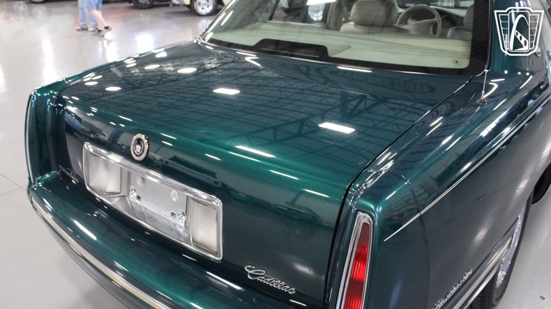 1999 Cadillac DeVille 74