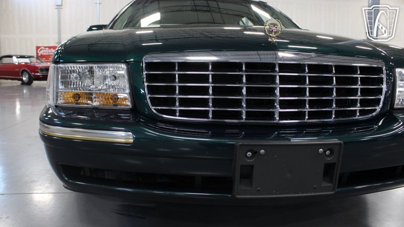 1999 Cadillac DeVille 76