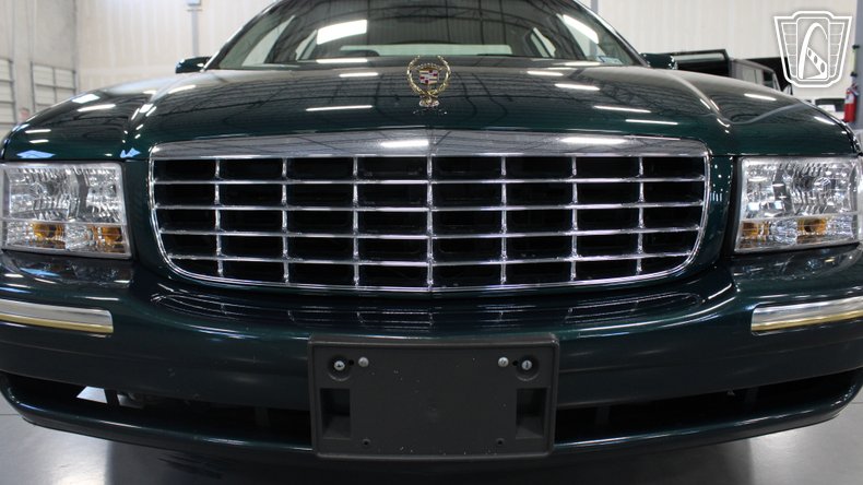 1999 Cadillac DeVille 77