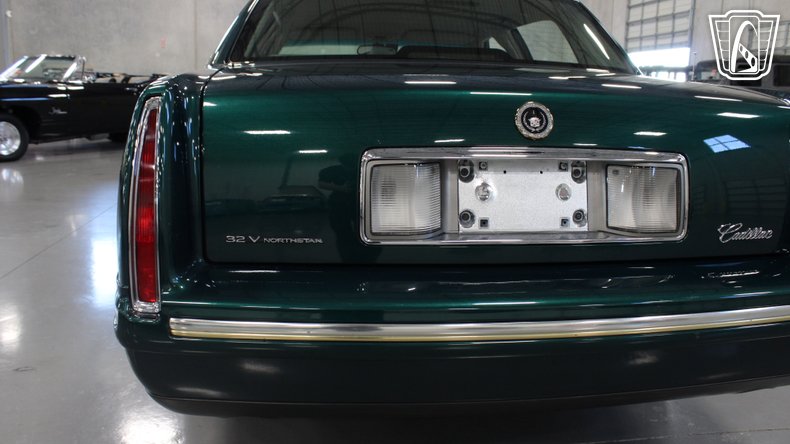 1999 Cadillac DeVille 82