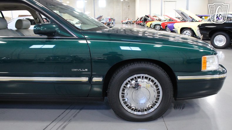 1999 Cadillac DeVille 87