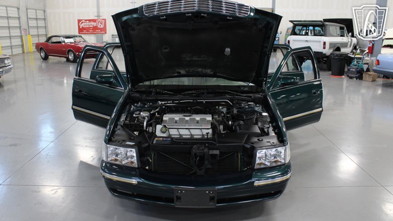 1999 Cadillac DeVille 102