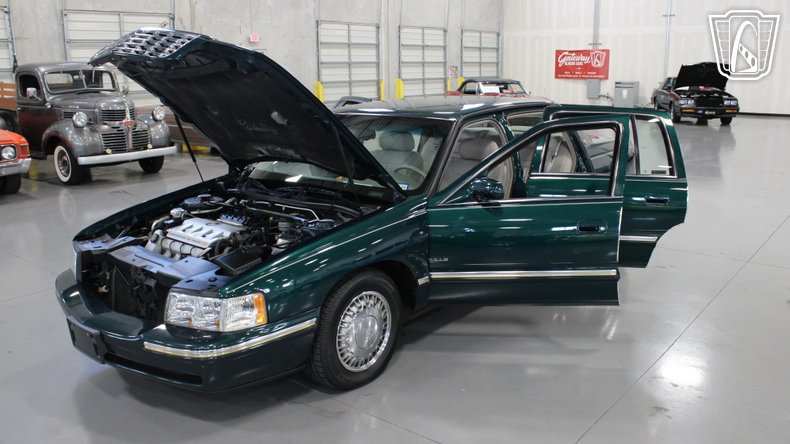 1999 Cadillac DeVille 104