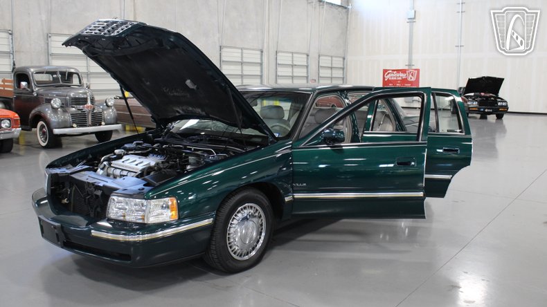1999 Cadillac DeVille 105