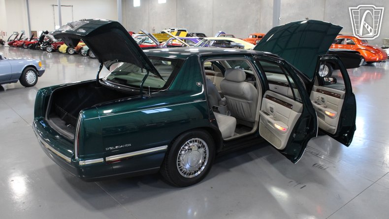 1999 Cadillac DeVille 116