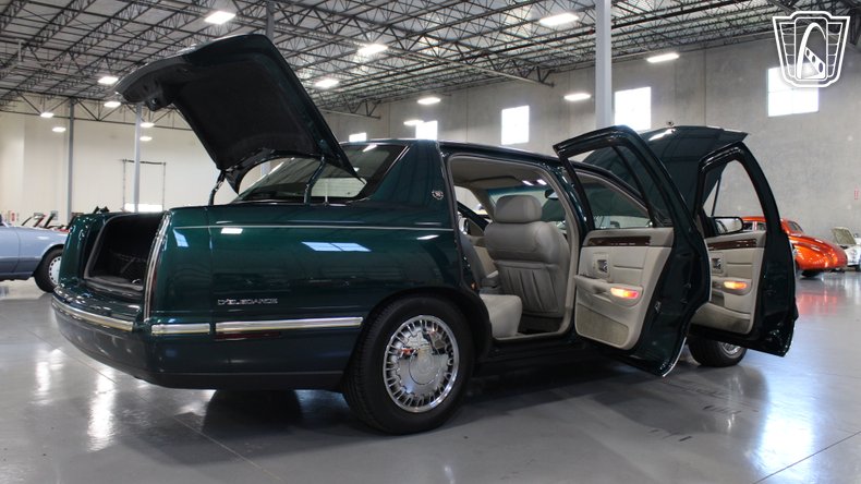 1999 Cadillac DeVille 118
