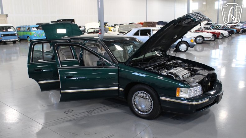 1999 Cadillac DeVille 122