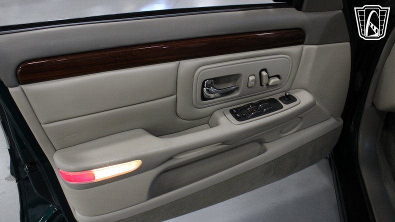 1999 Cadillac DeVille 136