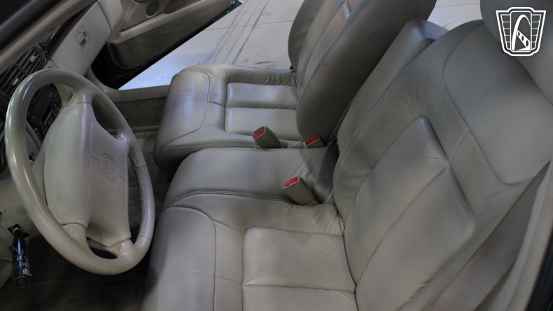 1999 Cadillac DeVille 142