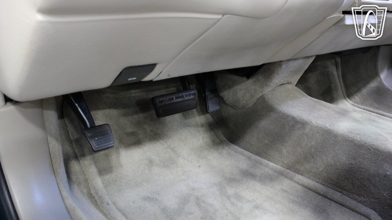 1999 Cadillac DeVille 162