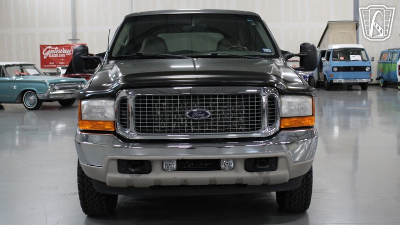 2001 Ford Excursion 2