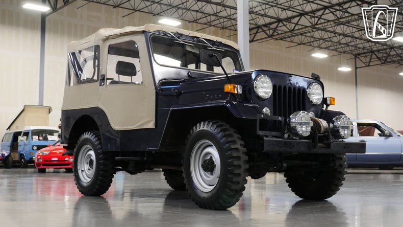 1981 Mitsubishi Jeep 33