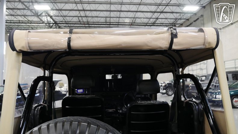 1981 Mitsubishi Jeep 100
